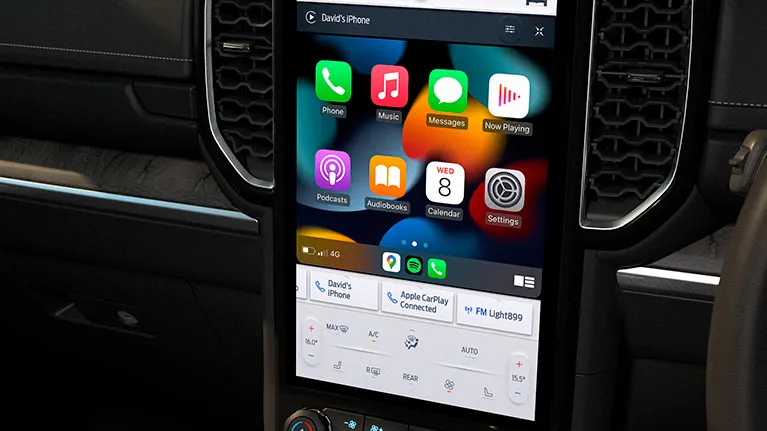 <p>Apple CarPlay®1,2 ou ao Android Auto™2,3</p>
